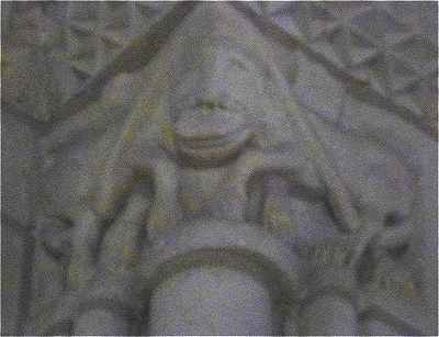 Chapiteau de l'église Saint Maurice d'Huismes