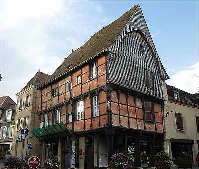 La Maison Rouge  La Chtre