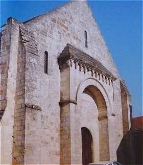 Eglise de la Sainte Trinité à Pont de Ruan