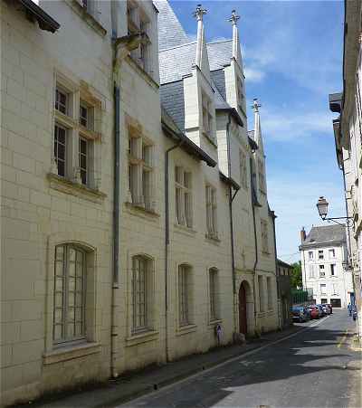 Hotel Sully, faade sur la rue Sully