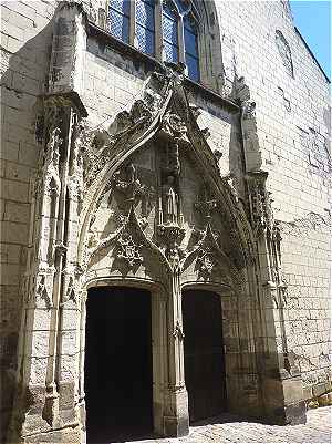 Portail Gothique de la faade Ouest de l'glise Saint Etienne