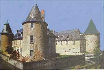 Le chateau de Rochebrune à Etagnac