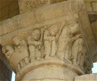 Sculpture de Saint Lonard de l'Ile Bouchard