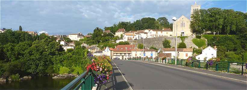 Pont Saint Sylvain: vue de la Vienne  L'Isle Jourdain