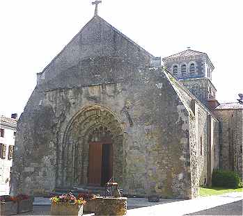 Faade de l'glise Notre-Dame de Saint Paixent de L'Isle Jourdain