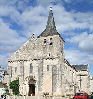 Vue de Lussac les Chteaux