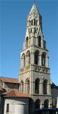 Clocher Roman de l'glise de Saint Lonard de Noblat