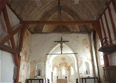 Nef, choeur et fresques de l'église d'Huisseau en Beauce
