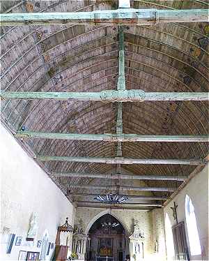 Eglise Saint Lubin de Mazang: intrieur de la nef