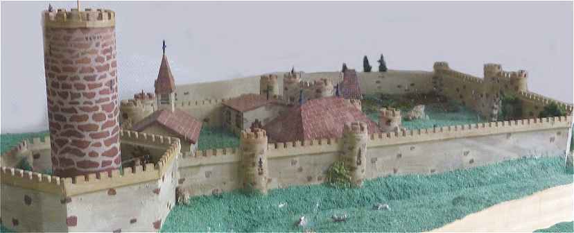 Maquette du chteau-fort prsent  l'Office du Tourisme de Mondoubleau