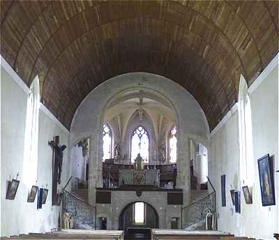 Nef et choeur de l'glise Saint Pierre de Souday