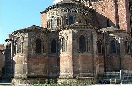 Chevet avec absidioles de l'glise Saint Julien de Brioude