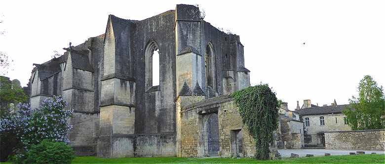 Abbaye de La Couronne: mur du bas-ct Nord