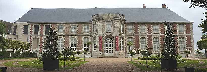 Le Palais Episcopal devenu Musée de Chartres