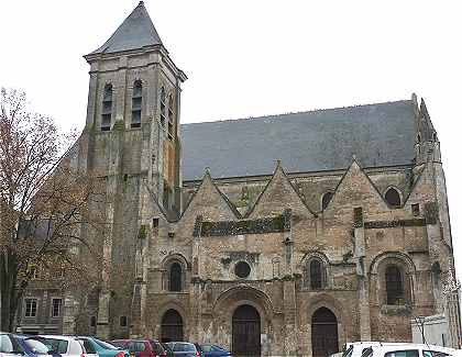 Façade Nord de l'église de la Madeleine à Châteaudun