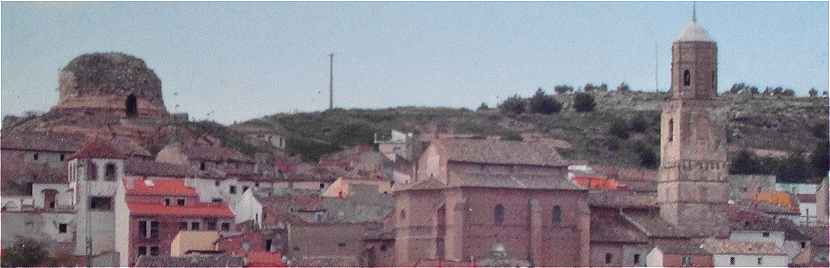 Château-fort et église à Ablitas