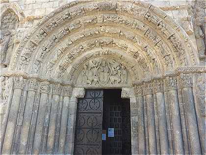 Portail de l'église San Miguel à Estella