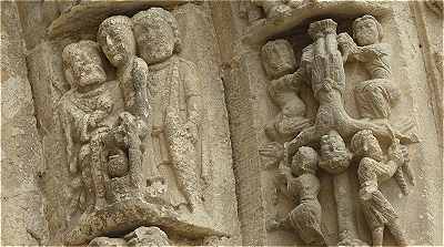 Sculptures sur les voussures du Portail Nord de l'église San Miguel à Estella