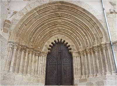 Portail de l'église San Pedro à Estella