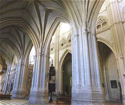 Collatéral et nef de la cathédrale de Palencia