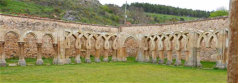 Cloître du monastère San Juan de Duero de Soria