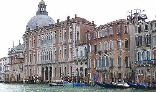 Venise, Grand Canal: Abbazia di San Gregorio, Casa Genovese, Palazzetto Nani Mocenigo