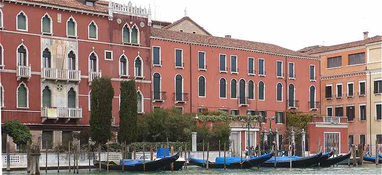 Venise: vue du Grand Canal, Casa Rava et Casa su Riva del Vin