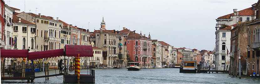 Venise: vue du Grand Canal dans la zone de San Stae