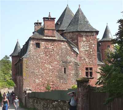Castel de Vassignac à Collonges la Rouge