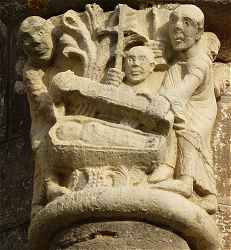 Sculpture du chevet de l'église Saint Etienne de Lubersac