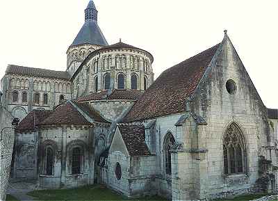 Chevet de l'église Sainte Croix de La Charité sur Loire