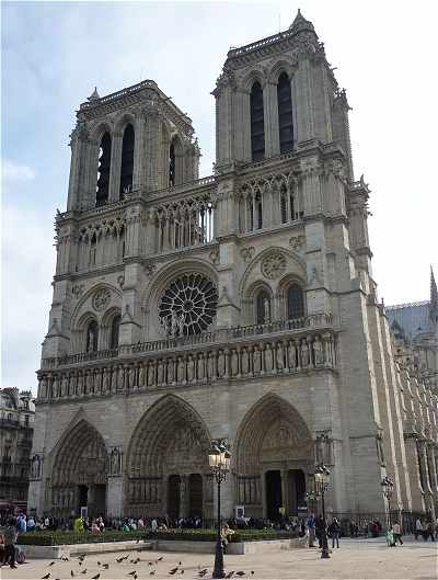 Notre Dame de Paris, façade vers l'Ouest