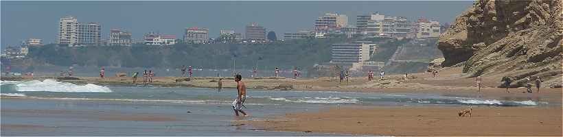 Vue de Biarritz (cte des Basques)  partir de la plage de Bidart