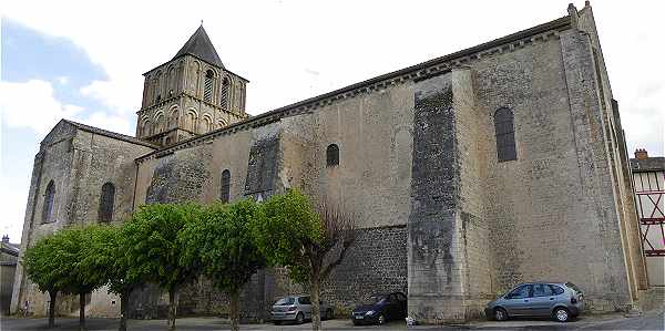 Eglise Notre-Dame et Saint Junien de Lusignan