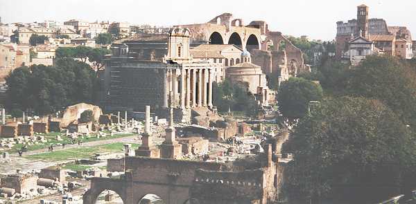 Vue sur le Forum  partir du Capitole