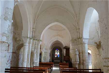 Intérieur de l'église Notre-Dame de La Celle-Guénand