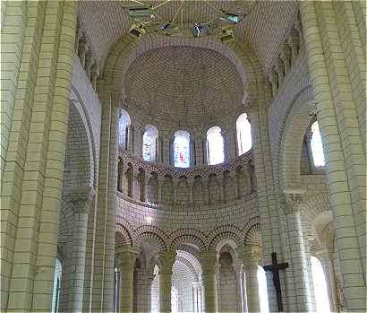 Choeur de l'église Saint Pierre de Preuilly sur Claise