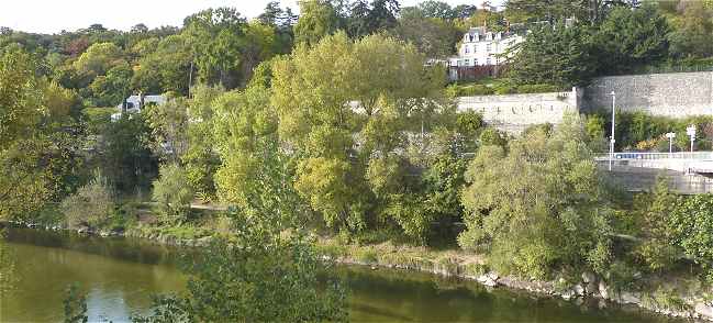 Belle demeure de Saint Cyr dominant la Loire