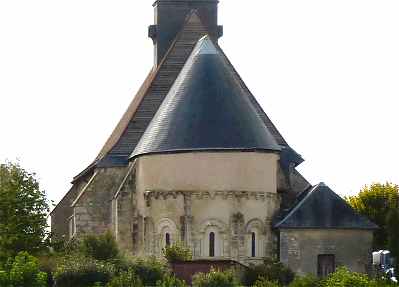 Chevet Roman de l'église de Huisseau en Beauce