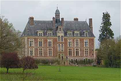 Château de Glatigny près de Souday